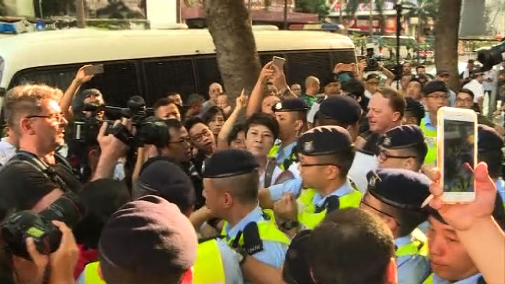 社民連遊行前起衝突　警方讉責暴力