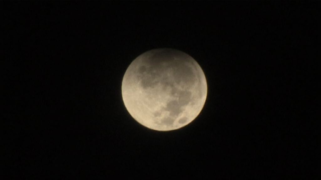 中秋將現廿年一見半影月食