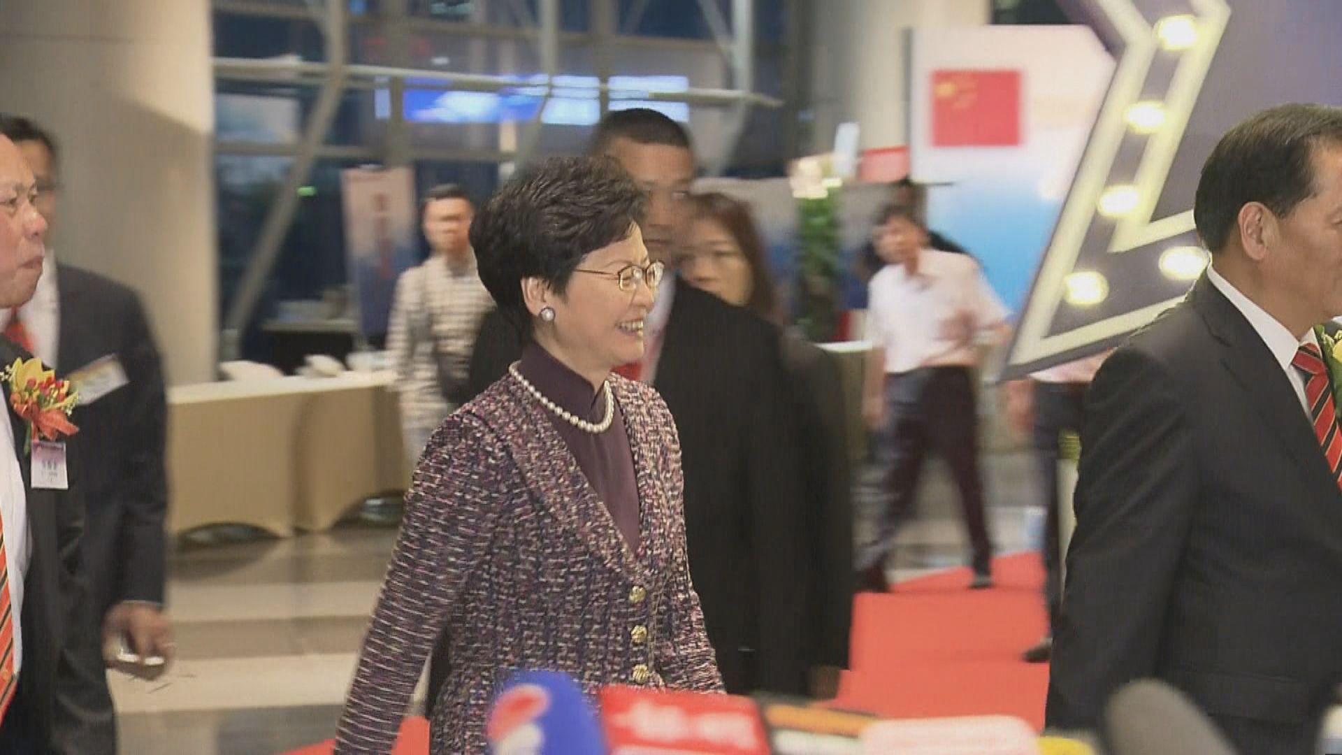 林鄭未回應馬凱遭拒繼簽證事件