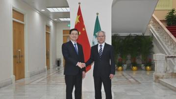 李家超率團訪澳　與岑浩輝會面