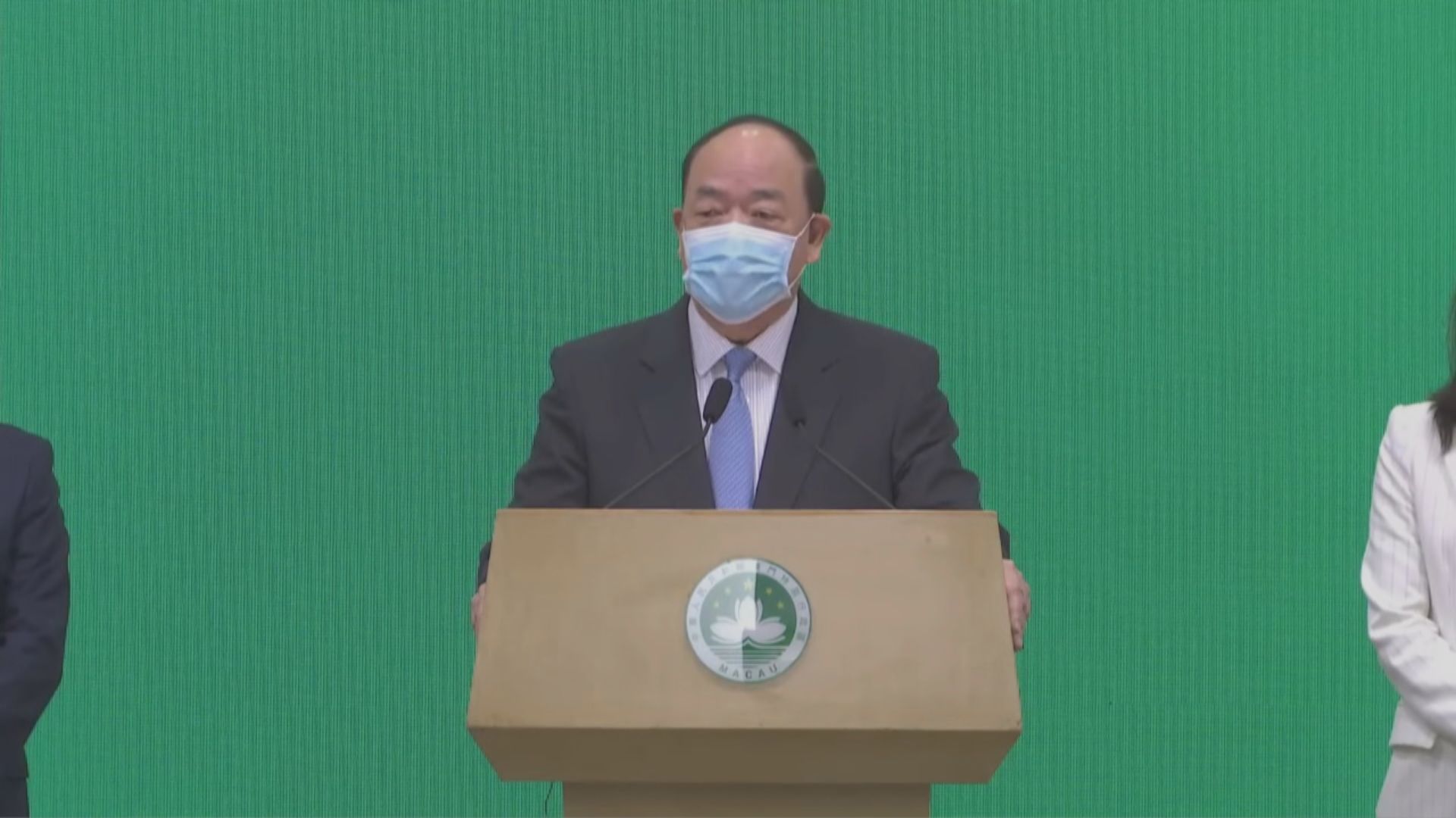 賀一誠：澳門暫時不關閉賭場