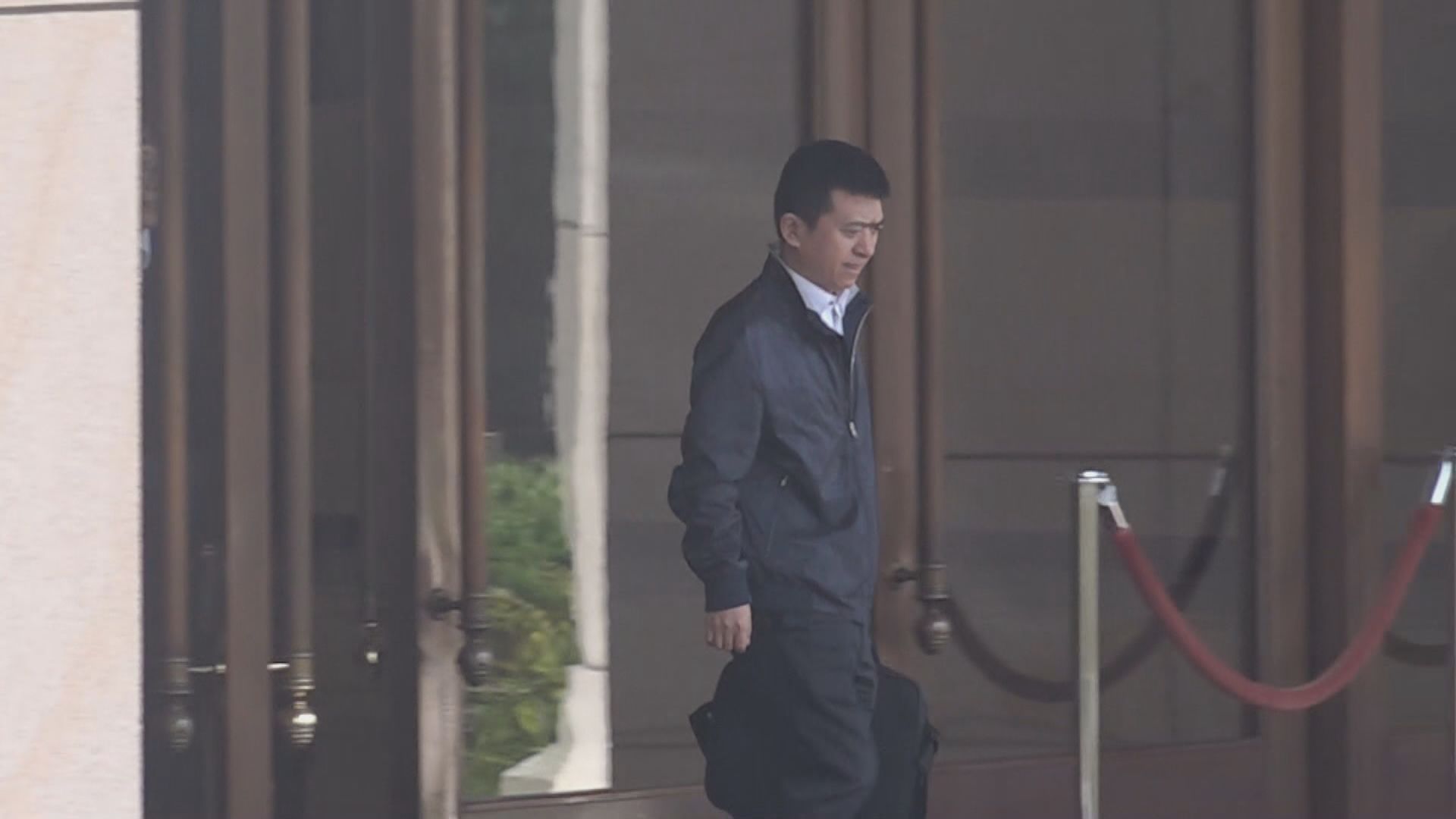 澳門中聯辦職員拒絕回應鄭曉松身亡一事