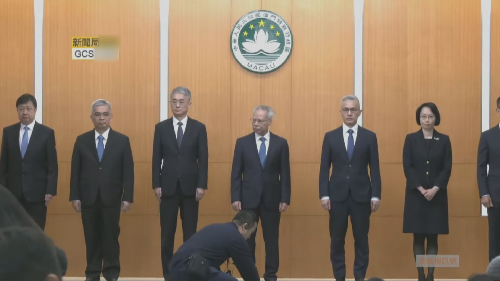 岑浩輝率領候任政府主要官員見記者