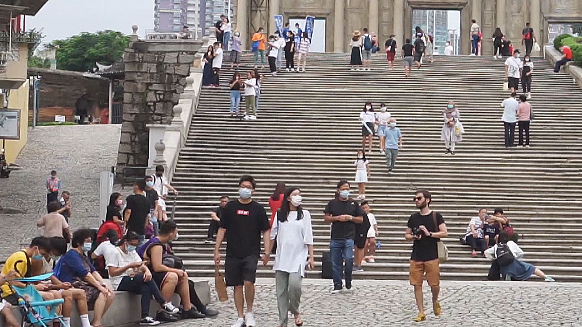 澳門十一黃金周假期入境旅客達18.2萬人次