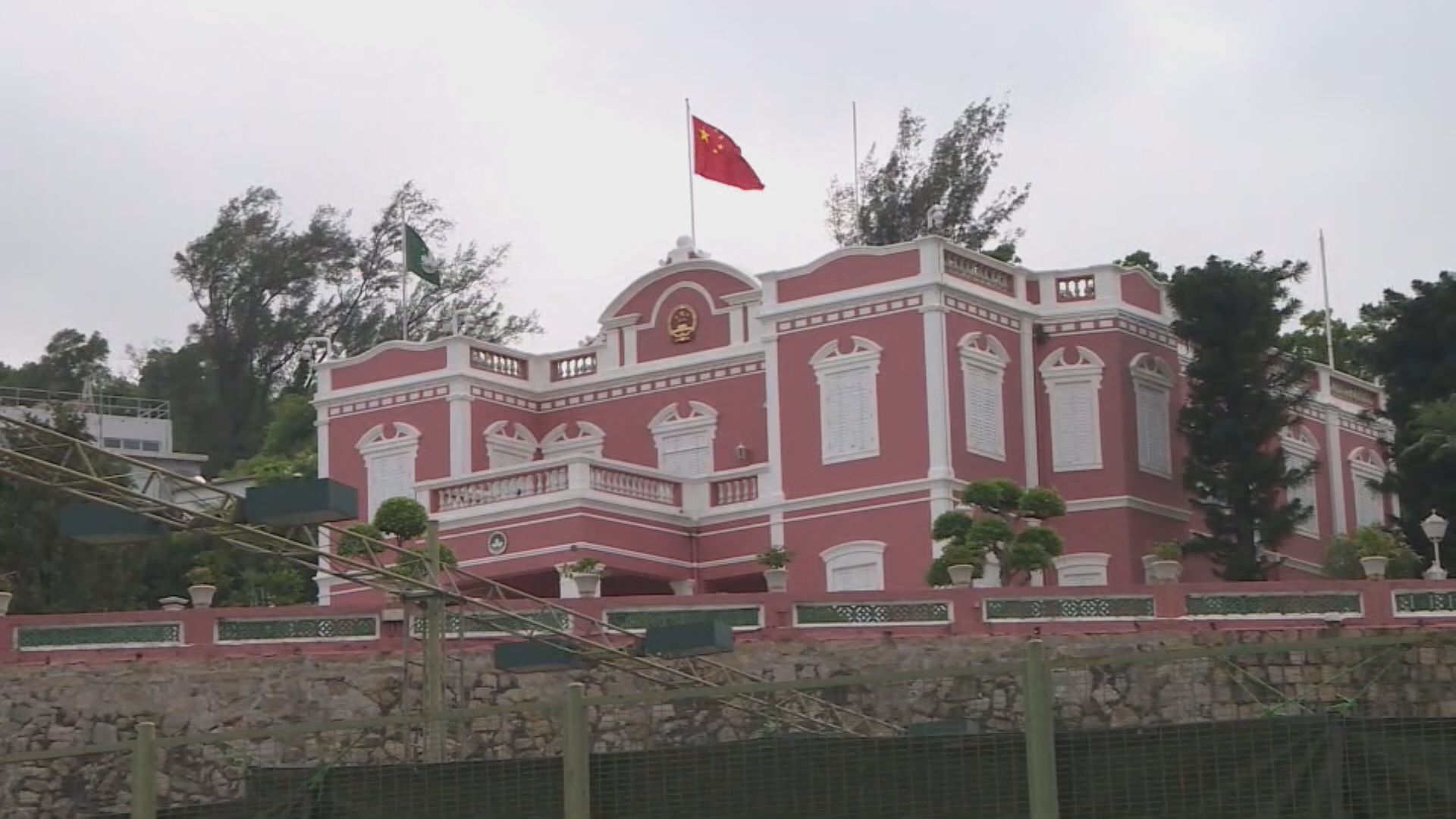 夏寶龍抵達澳門展開四日考察行程