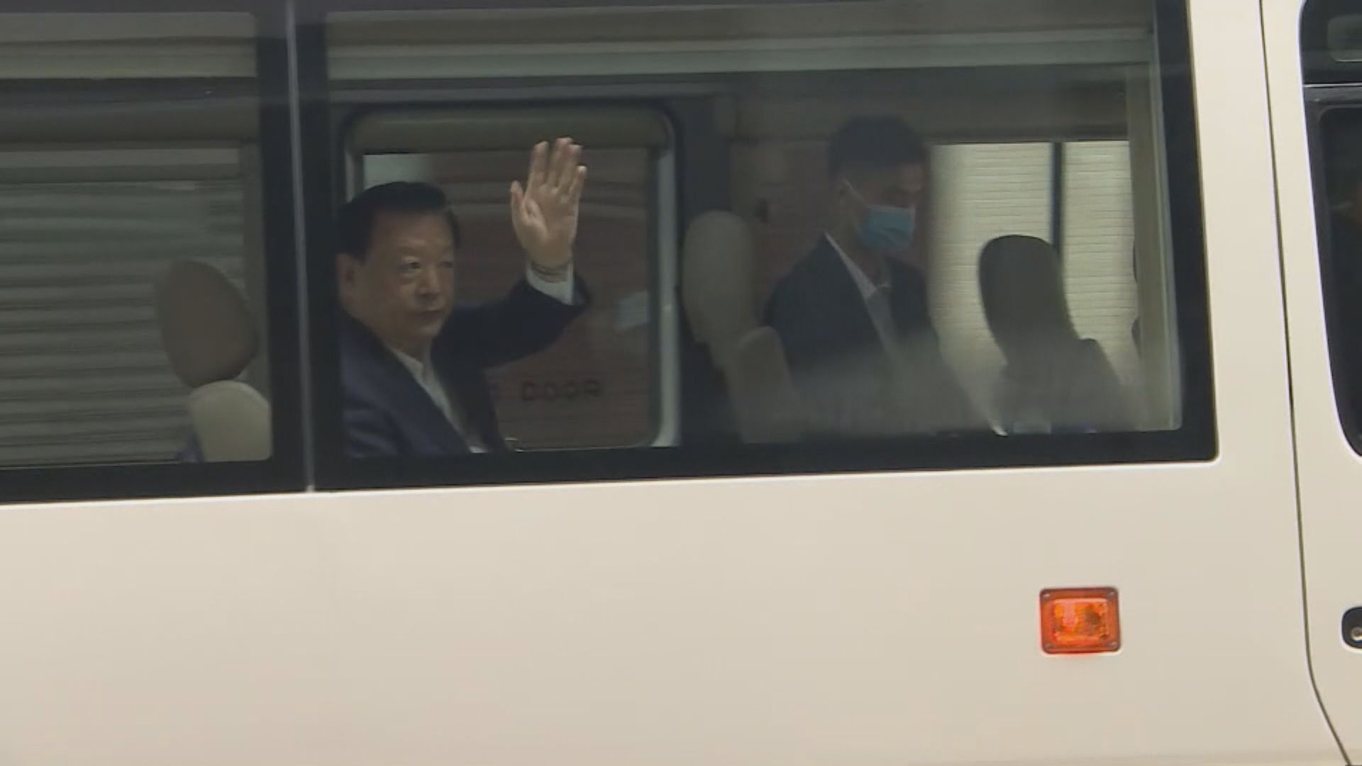 夏寶龍與澳門長者飲早茶 訪長者中心了解民生