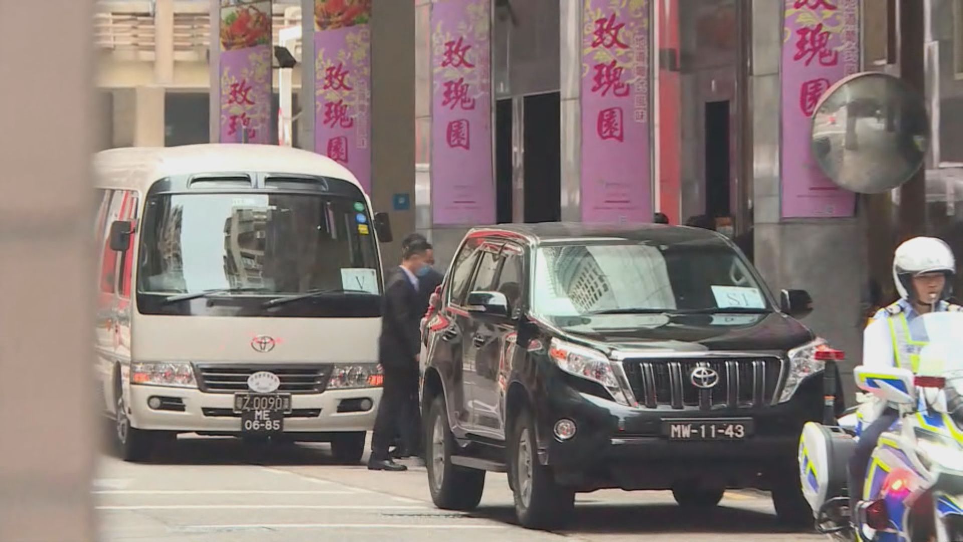 夏寶龍與澳門長者飲早茶 訪長者中心了解民生