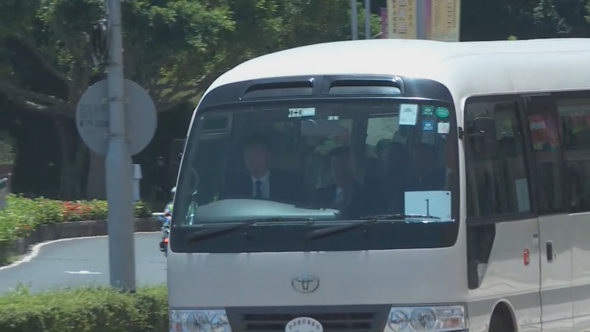 澳門調研｜夏寶龍與工商界人士會面　鼓勵他們團結應對中美貿易戰