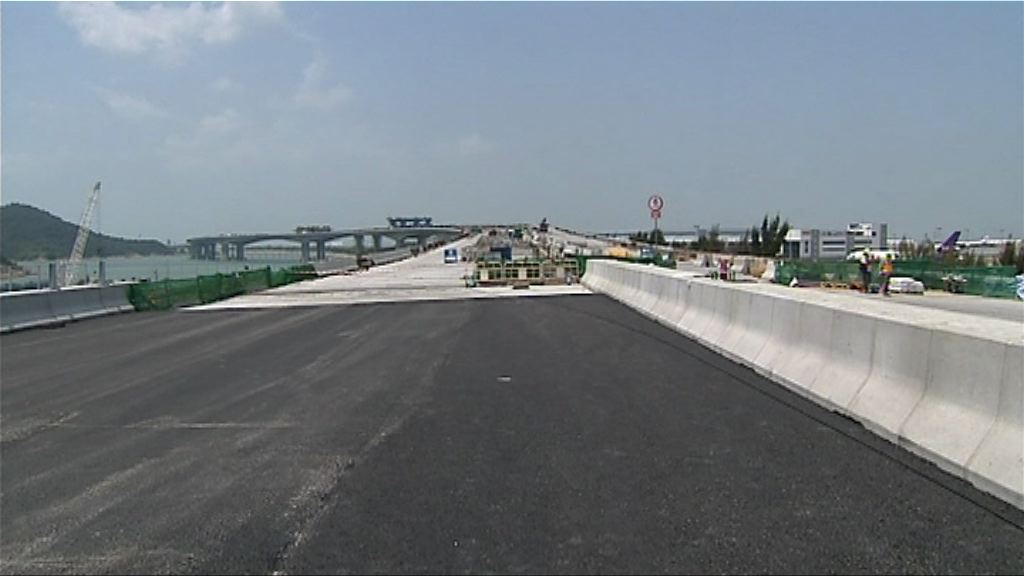 運輸署提供三百個港澳跨境車牌供港人申請