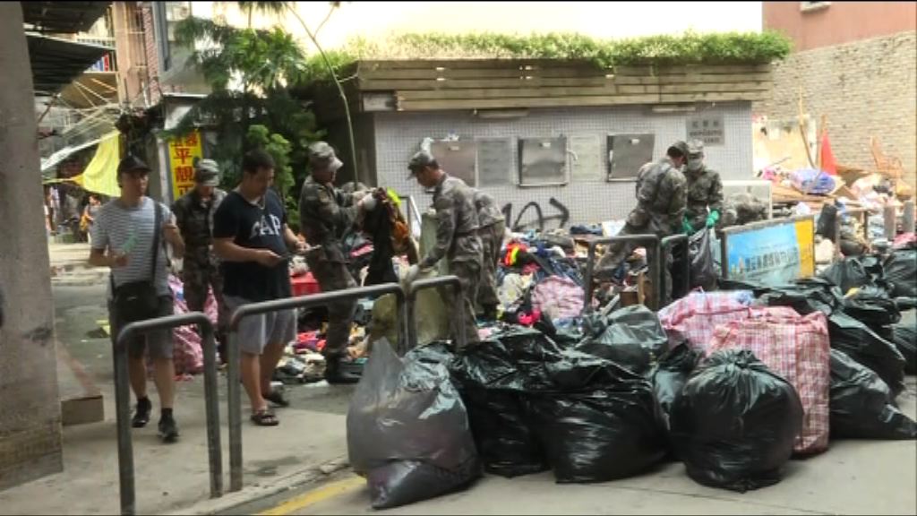 澳門駐軍繼續協助救災
