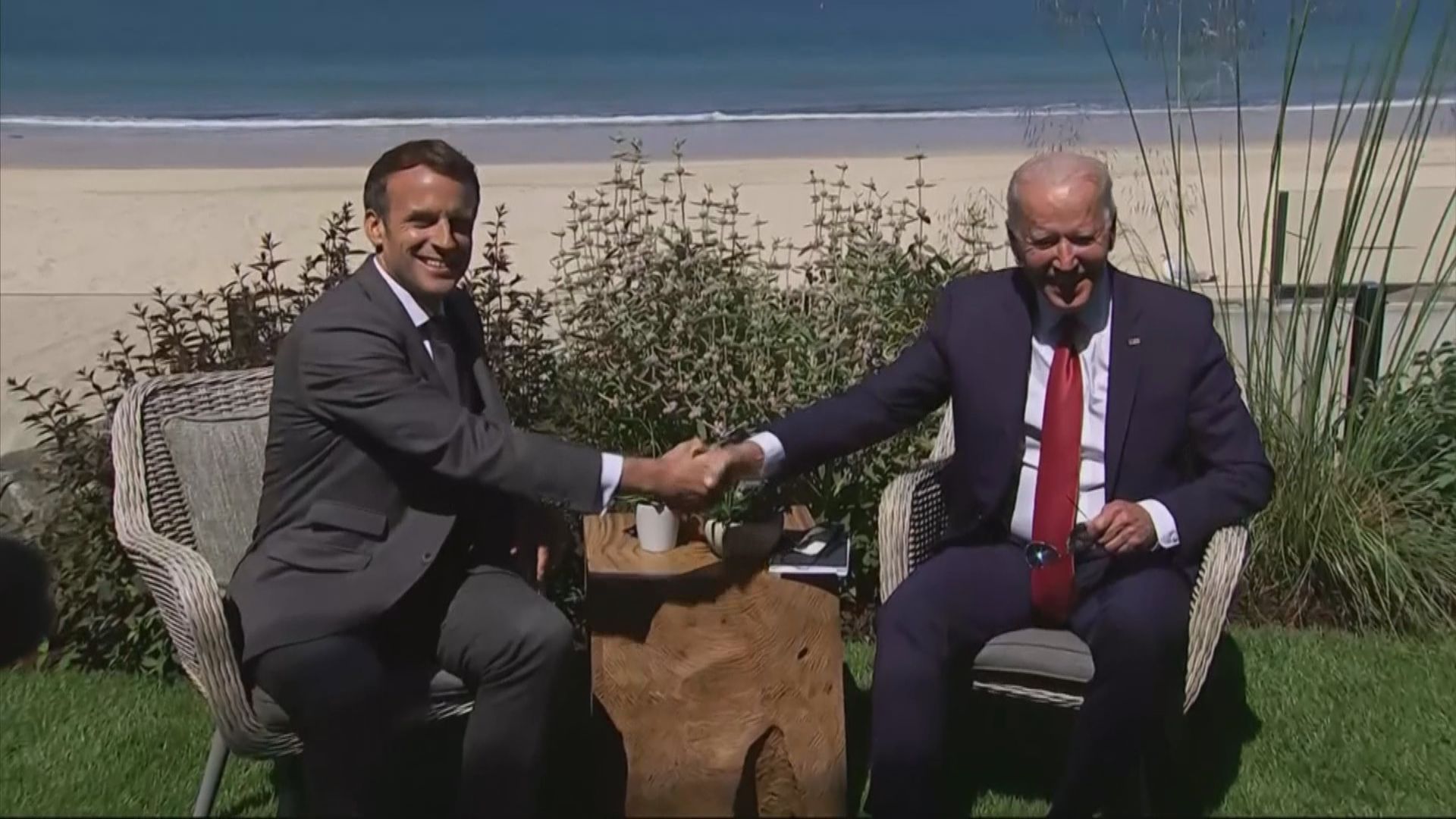 拜登與馬克龍通話　祝賀對方成功連任法國總統