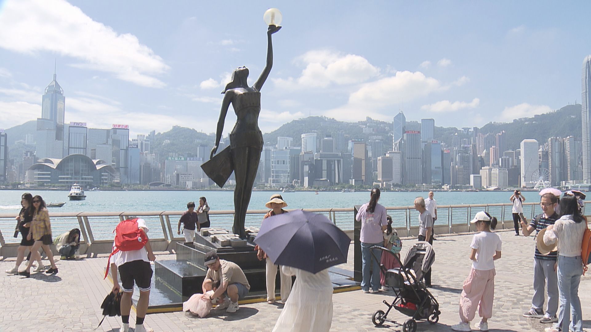 五一黃金周｜旅議會預計訪港內地客逾80萬人次　餐飲業憂僅旅遊區受惠