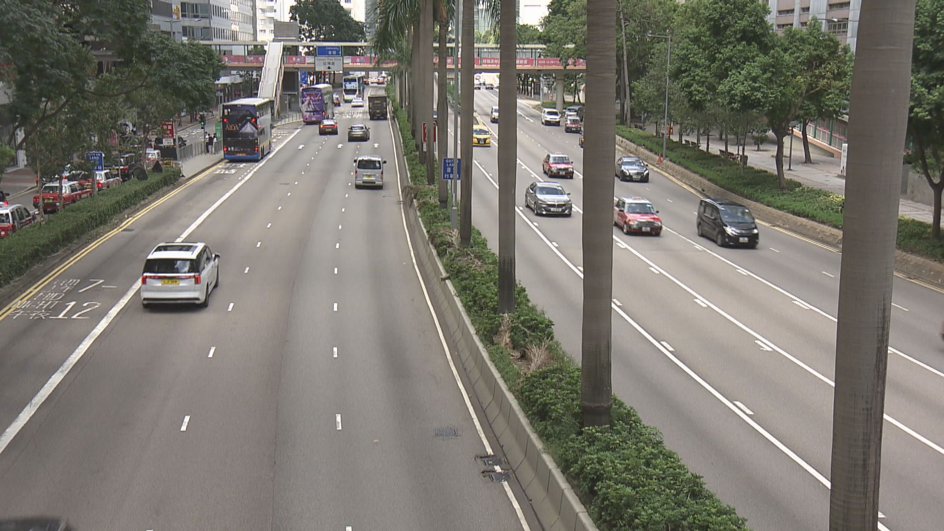 網約車平台須有其他城市營運經驗　議員：要求合理保障市民利益