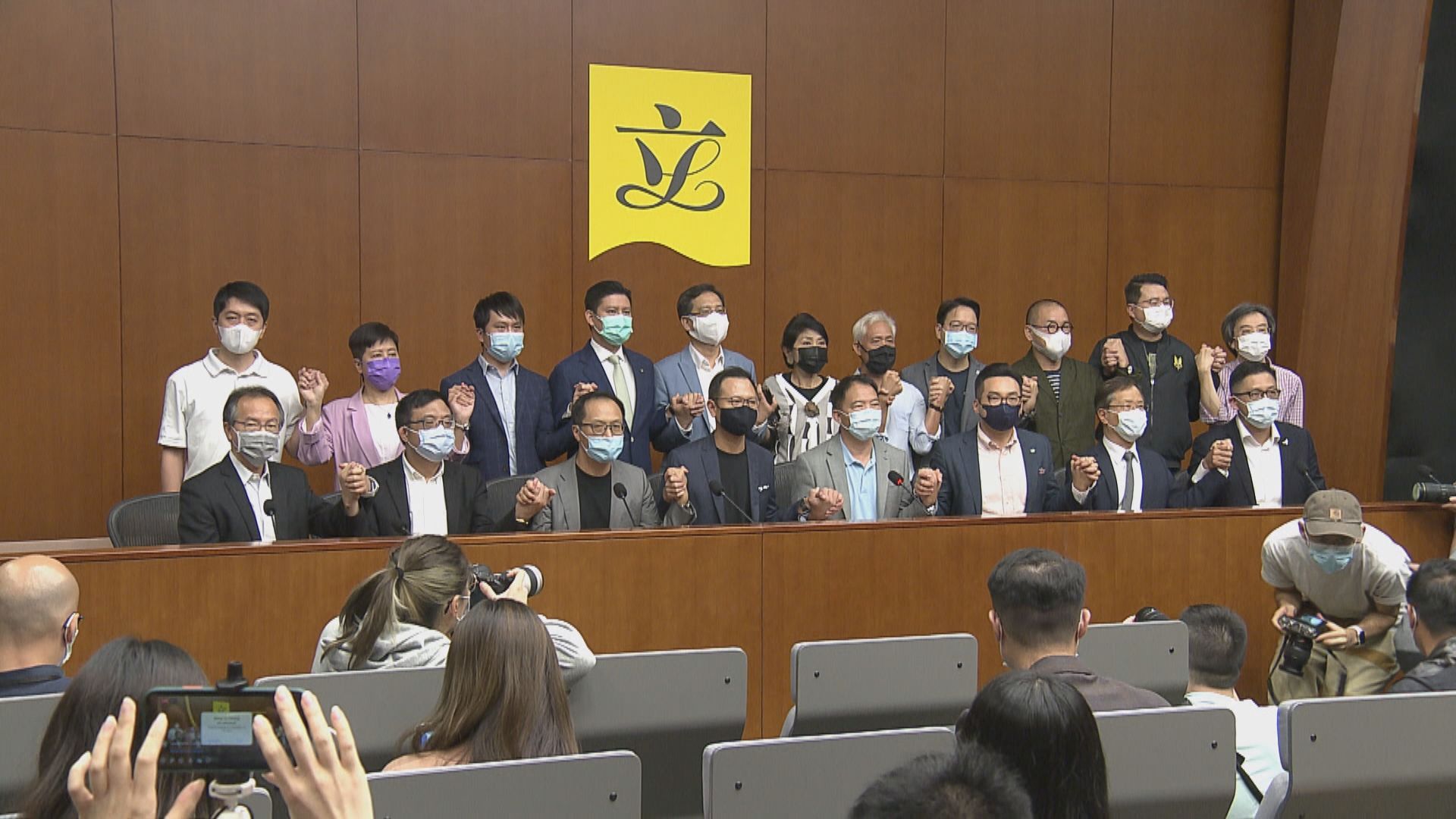 蔡子強：議員無理被取消資格是大事　認同民主派要總辭