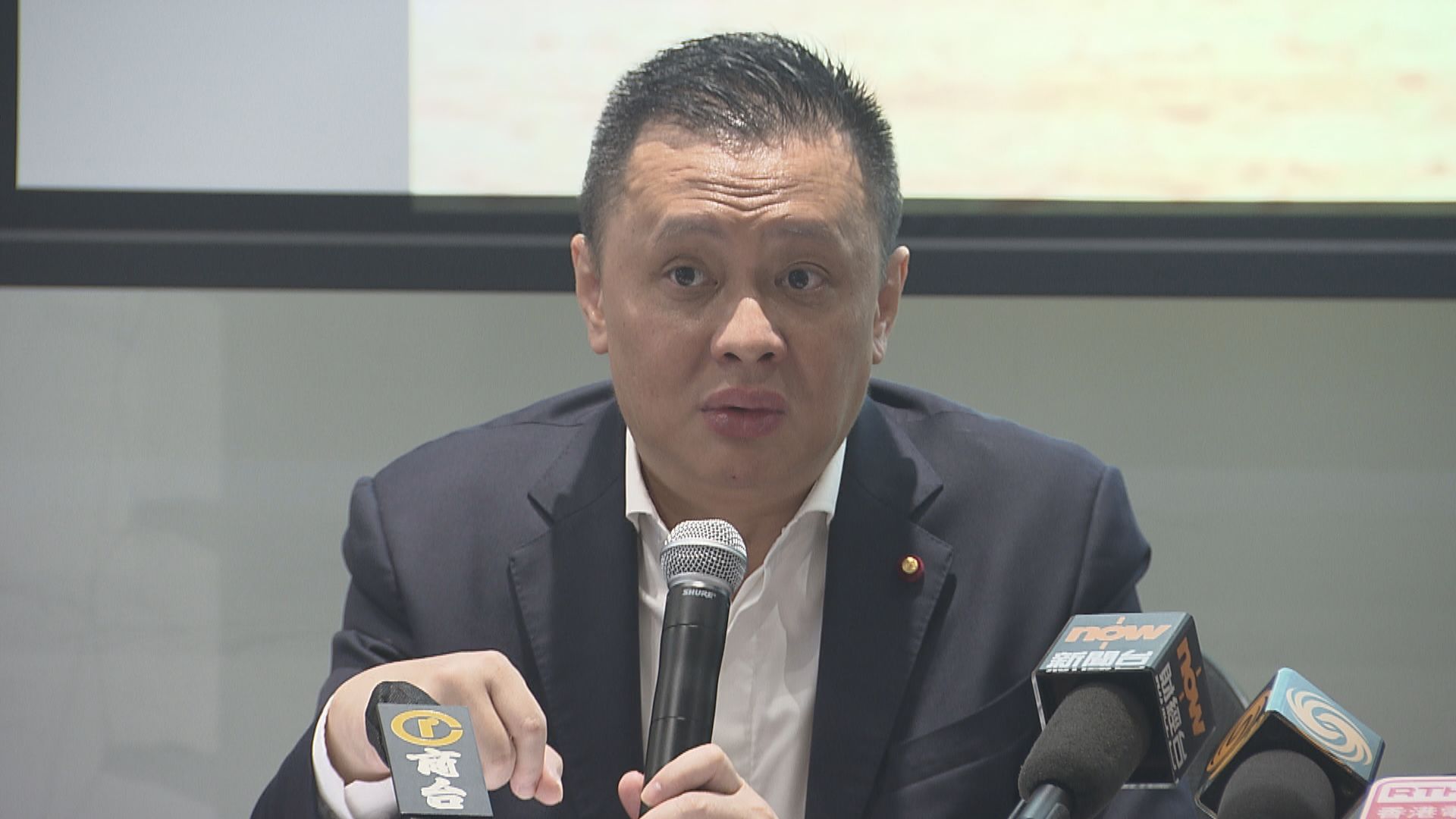 教育局擬檢視官津中學開班安排　鄧飛：傳統名校加開班的動機不強