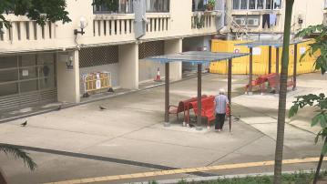 獨居老婦倒斃單位多時引關注　鄧家彪：政府各部門需加強合作