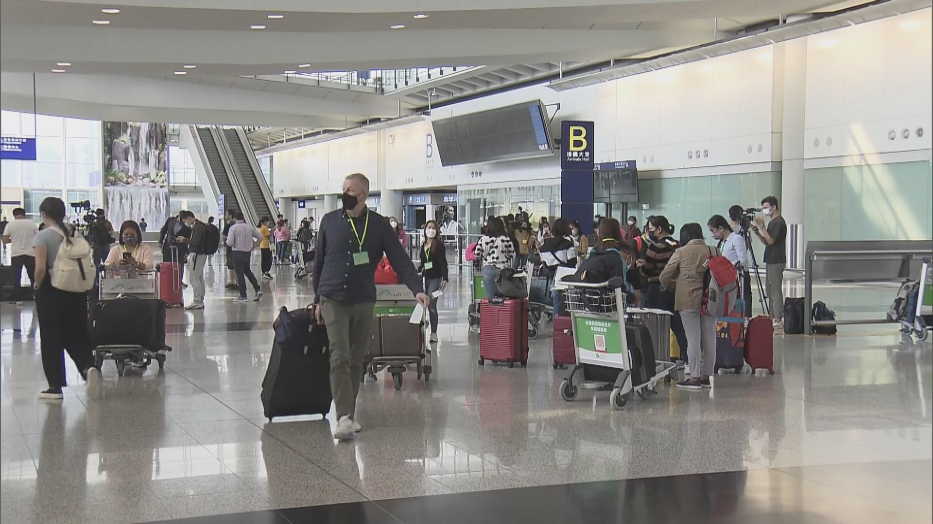 「0+3」措施實施一星期　入境旅客未見明顯增加