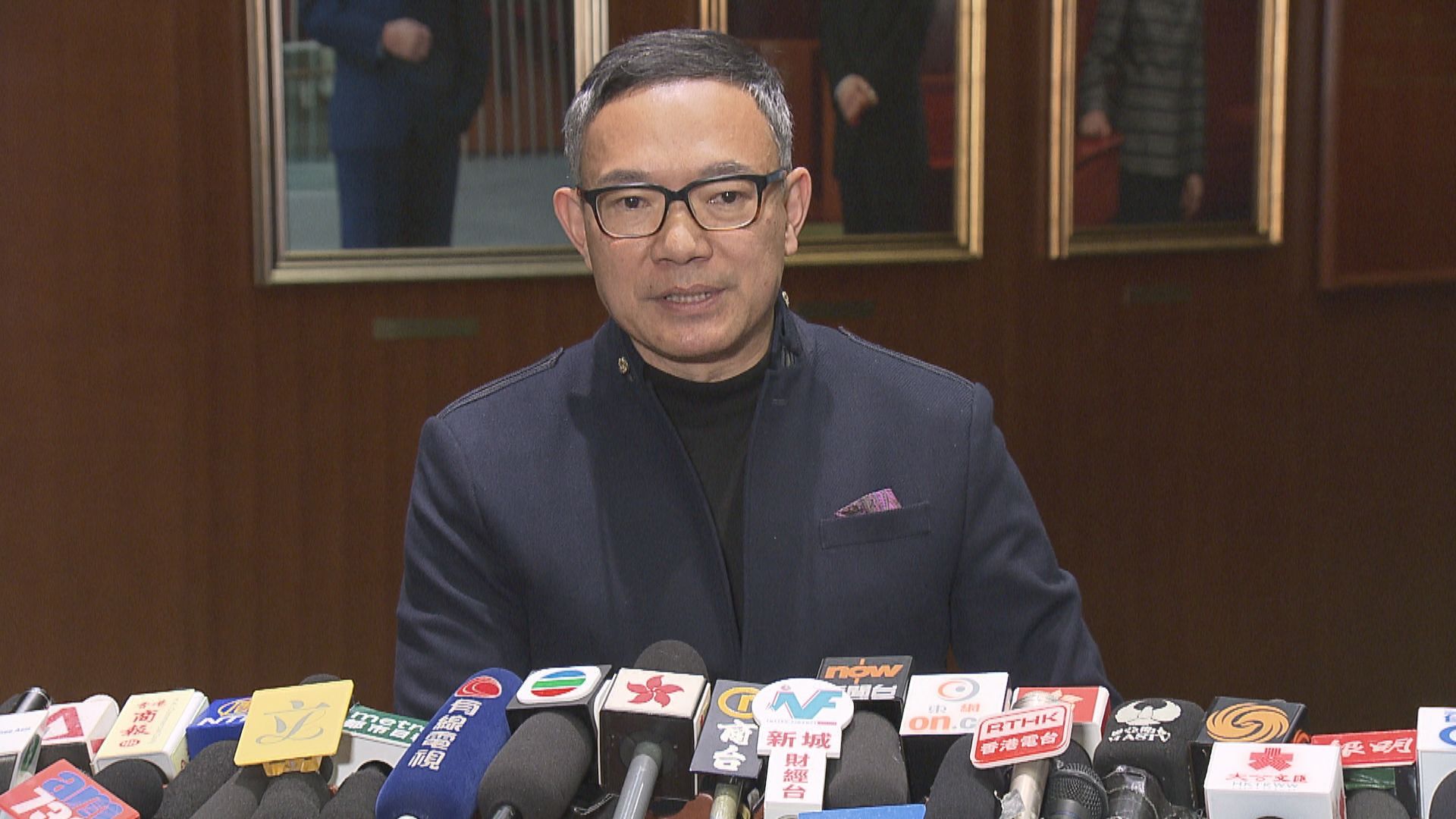 謝偉俊︰研改議事規則　秘書處代主持主席選舉