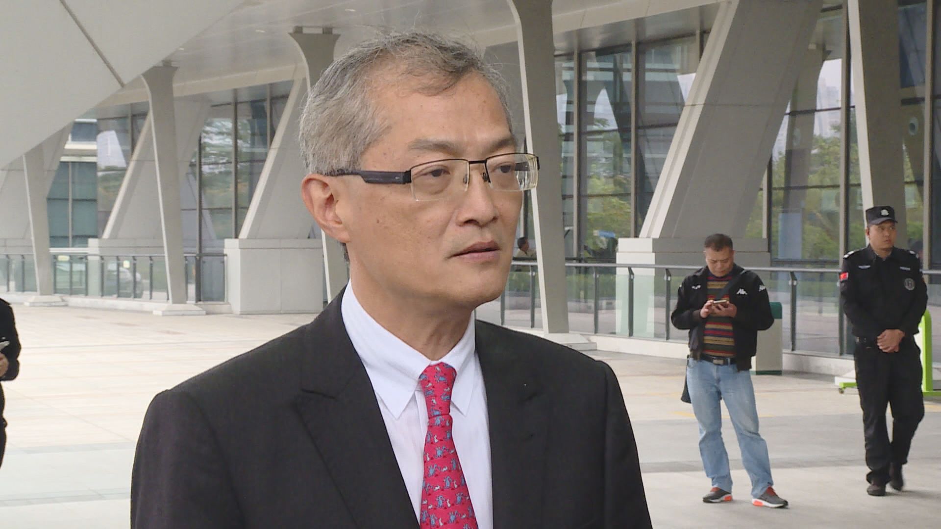 盧寵茂：政府應設法降低新冠病毒檢測費用助港人往返內地