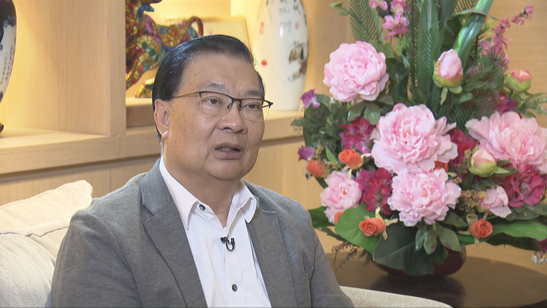 譚耀宗︰日後公務員就任須宣誓擁護基本法