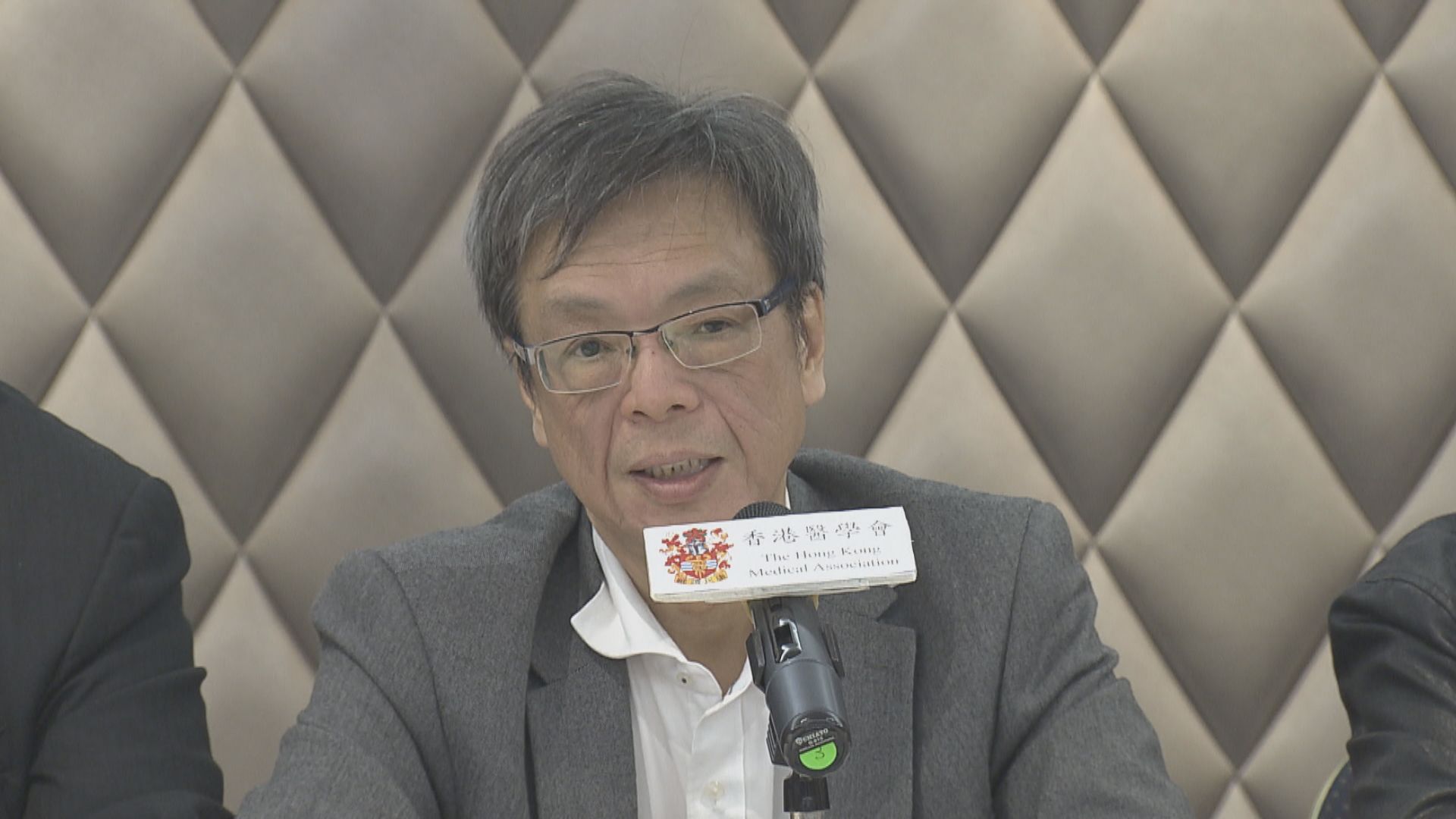 梁子超：疫情反彈因免疫衰退　或兩星期後見頂