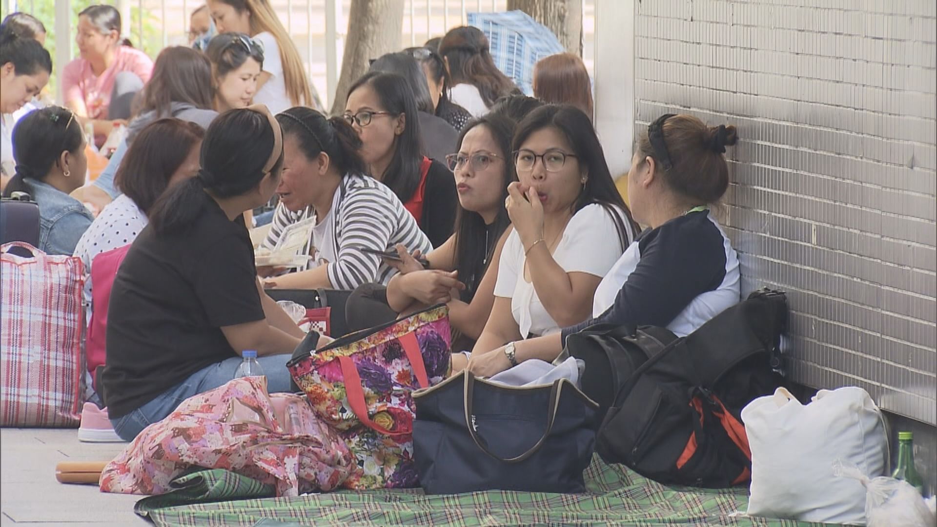 外傭規定最低工資上調2%增至5100元