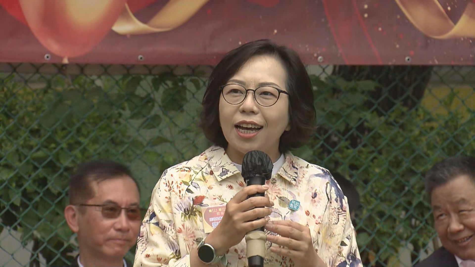 麥美娟冀議員做好「五開」　為市民提供更好服務