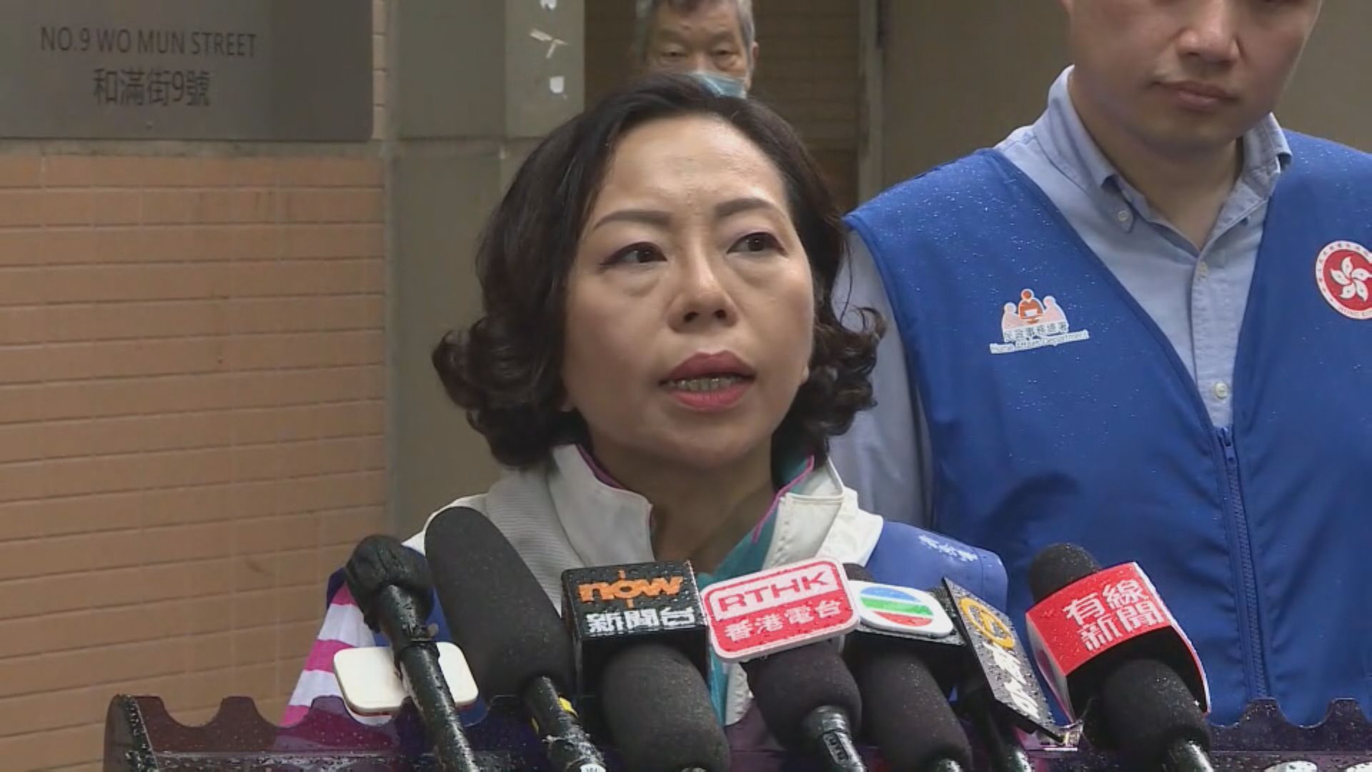 麥美娟稱設法送物資入石澳 會盡快開通道路