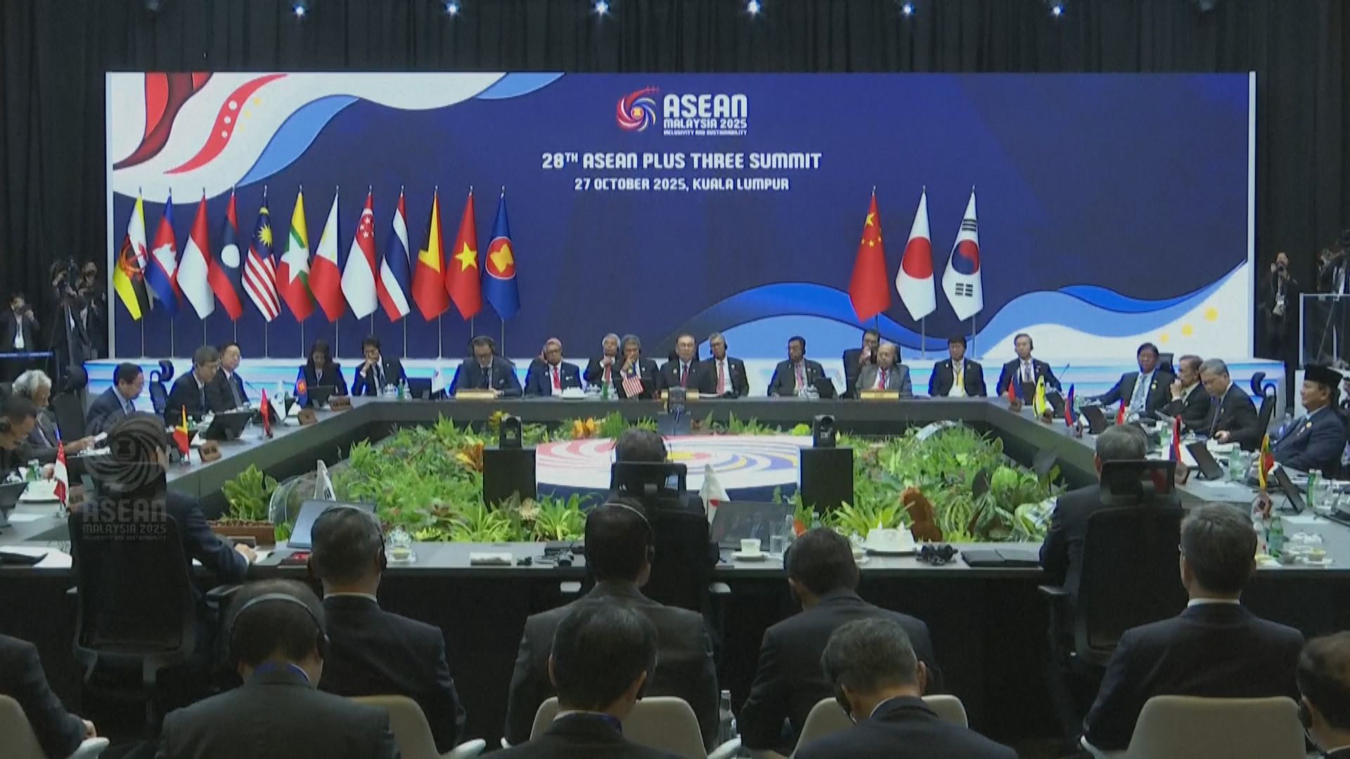 李強出席東盟與中日韓會議　呼籲各國堅持開放合作