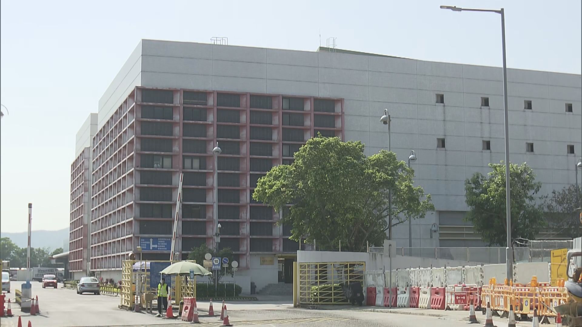 政府與內地商調遣人員來港助鮮肉供應　研鐵路運送物資