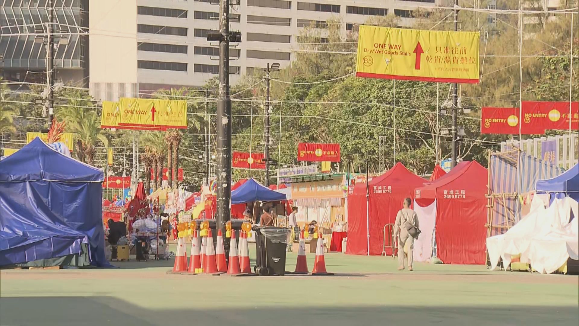 全港各區年宵市場開放　不少乾貨檔以馬為主題