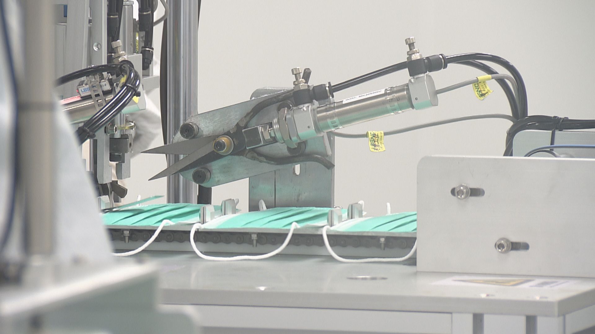 兩間口罩商退出計劃　政府另批三條生產線生產口罩