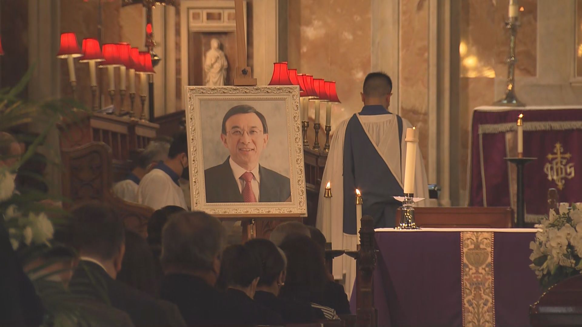 鄭海泉安息禮拜於聖約翰座堂舉行