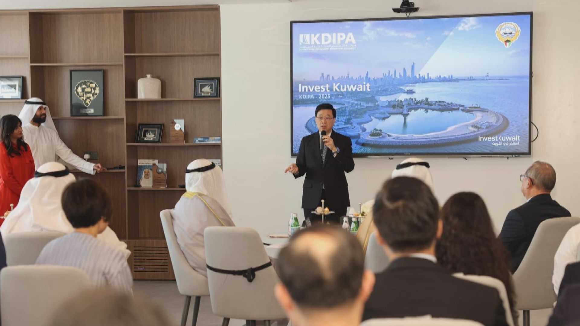 外訪中東｜李家超與科威特直接投資促進局會面　冀探討科技等合作