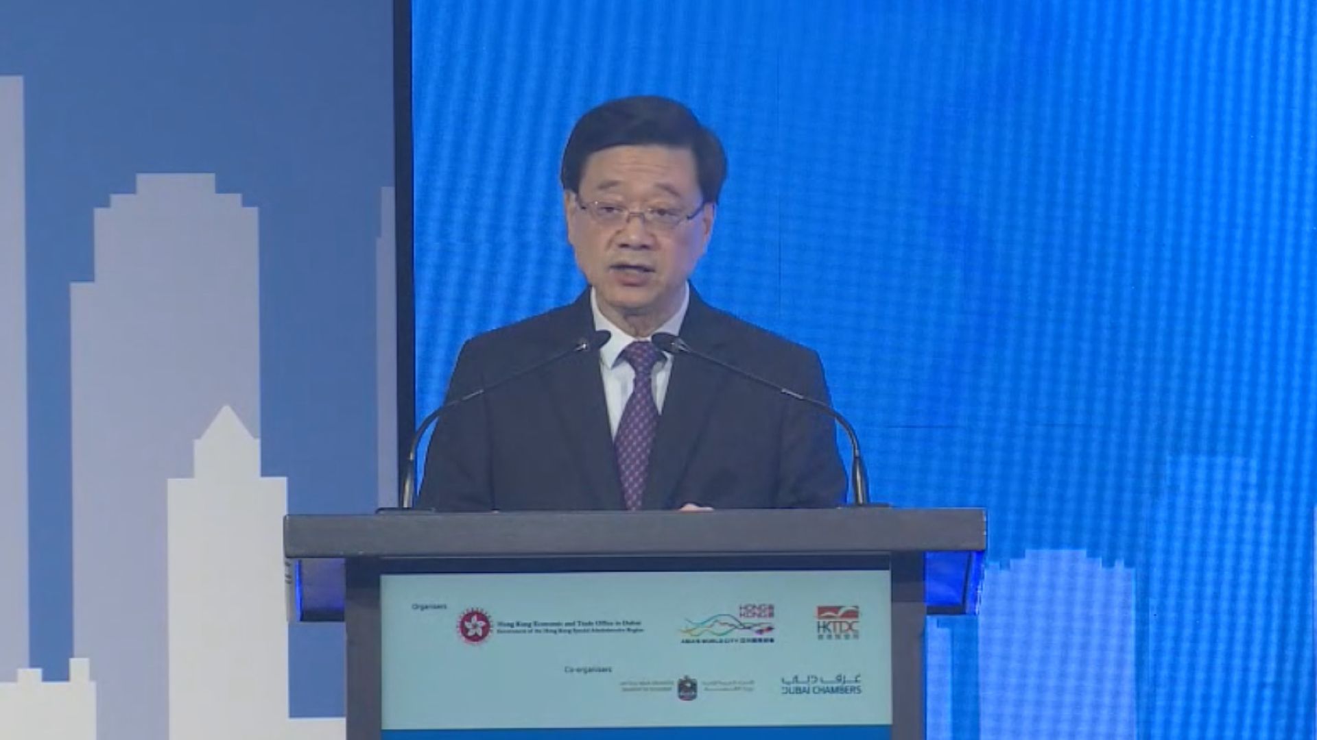 李家超轉抵迪拜訪問　冀與阿聯酋盡快簽訂自貿協定