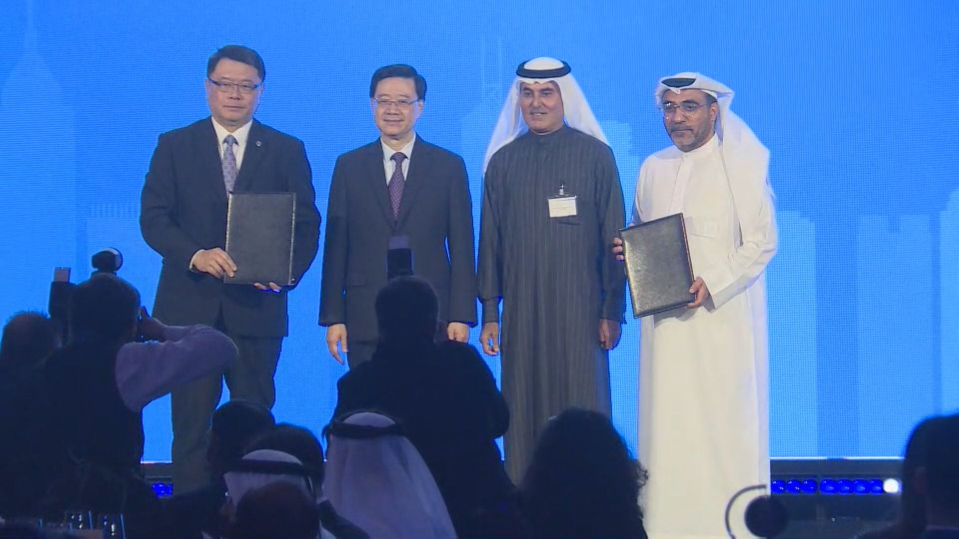 李家超與迪拜酋長會面