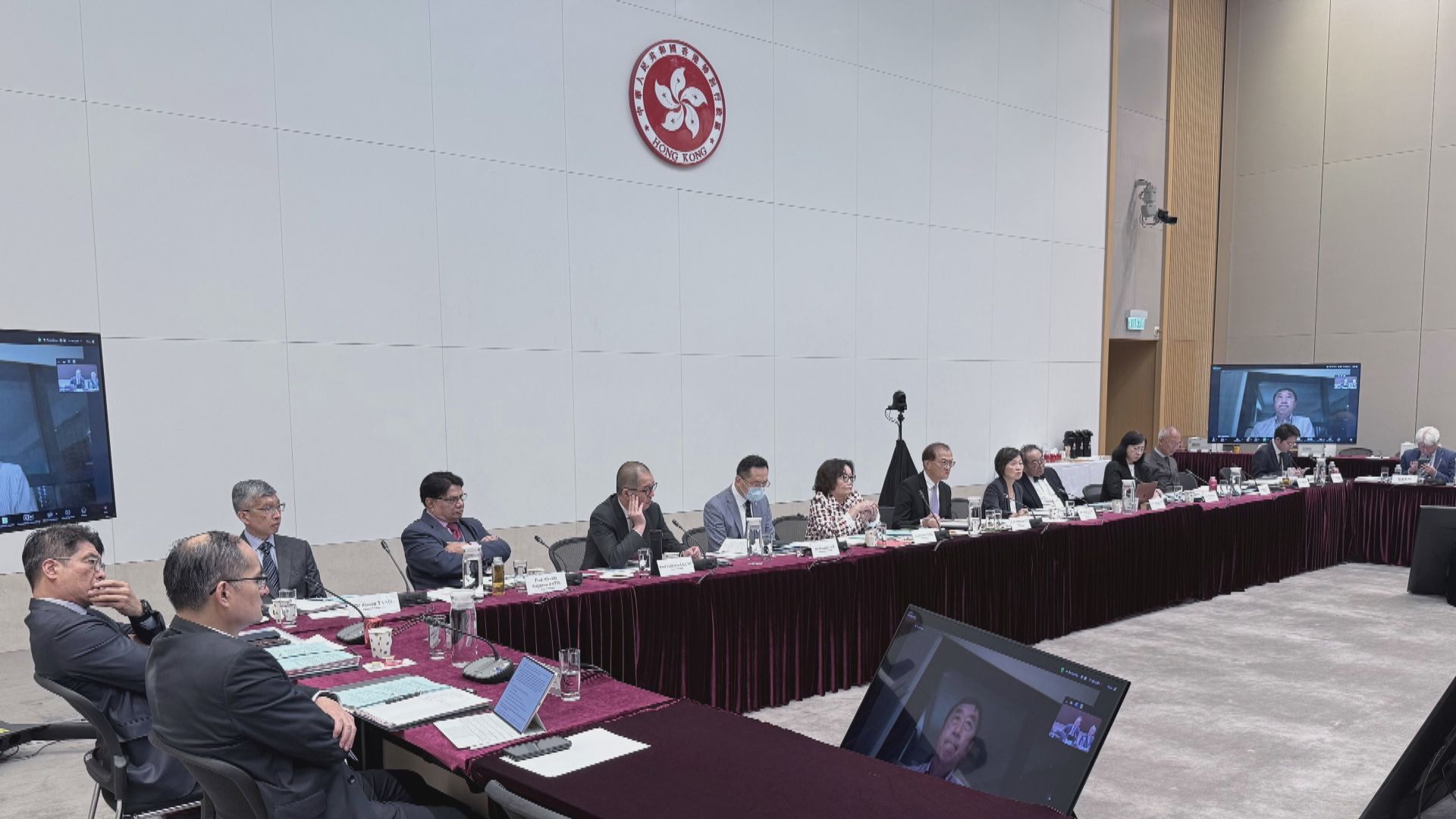 籌備新醫學院工作組分別與三間大學會面