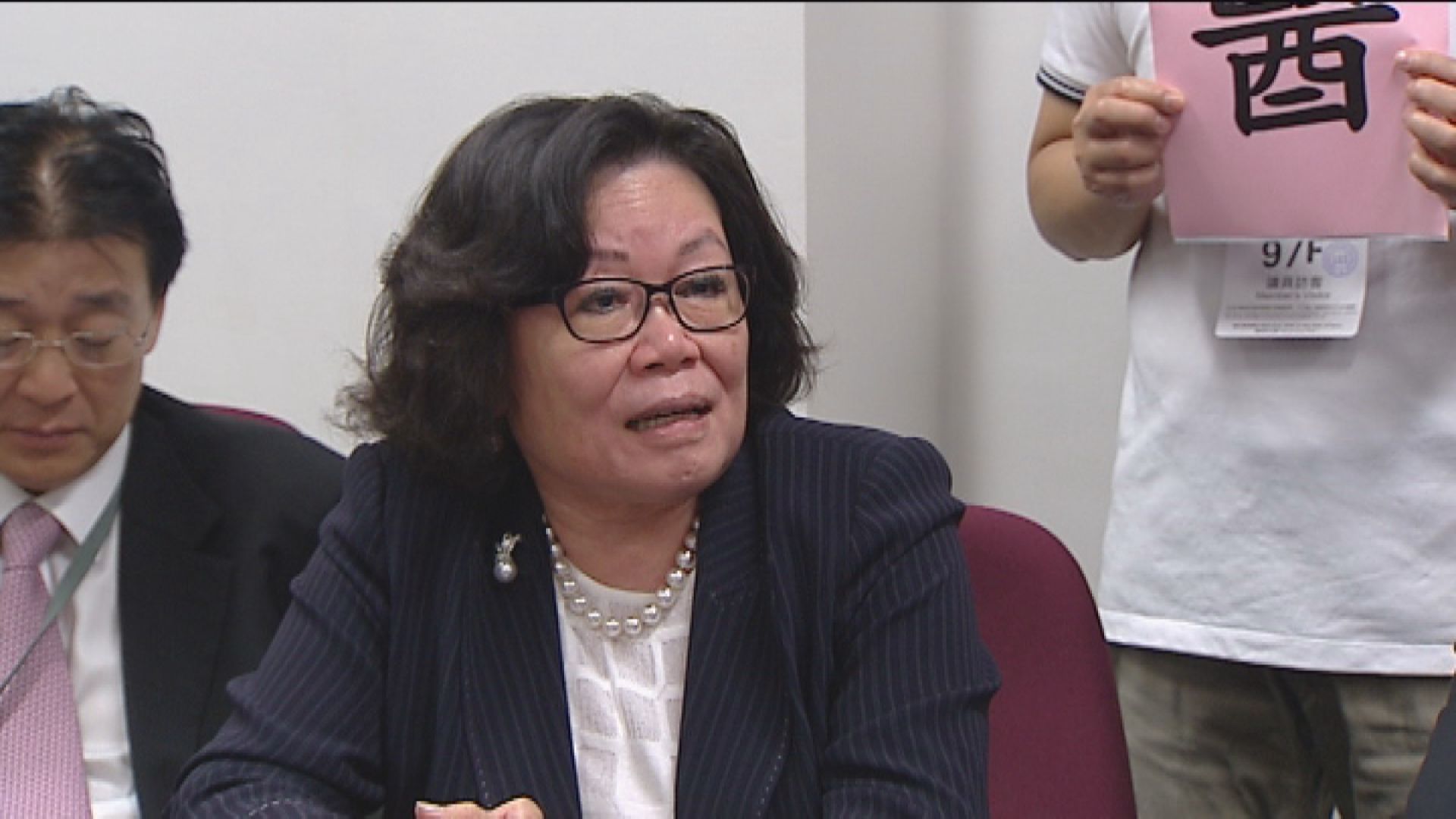 政府成立《醫生註冊條例》特別註冊委員會　鄧惠瓊任主席