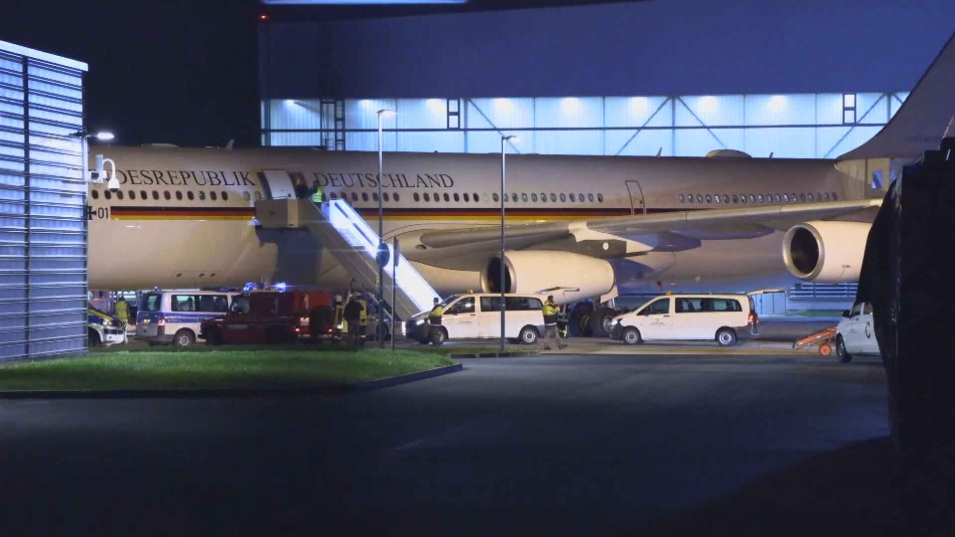 默克爾專機技術故障緊急降落科隆