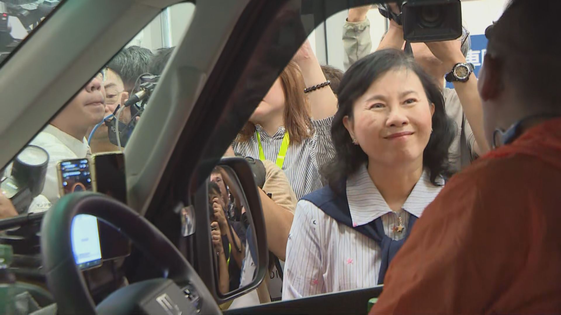 新皇崗口岸未設網約車服務　陳美寶：日後再交代