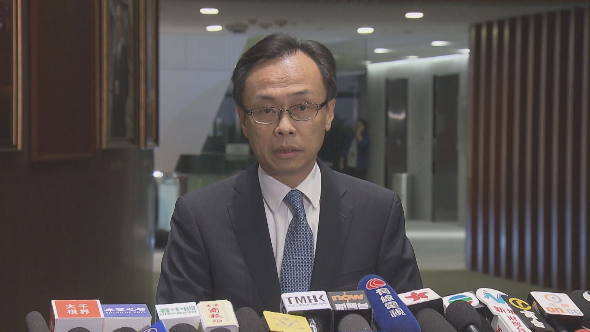 聶德權：明日起接種中心即日籌只限60歲或以上長者