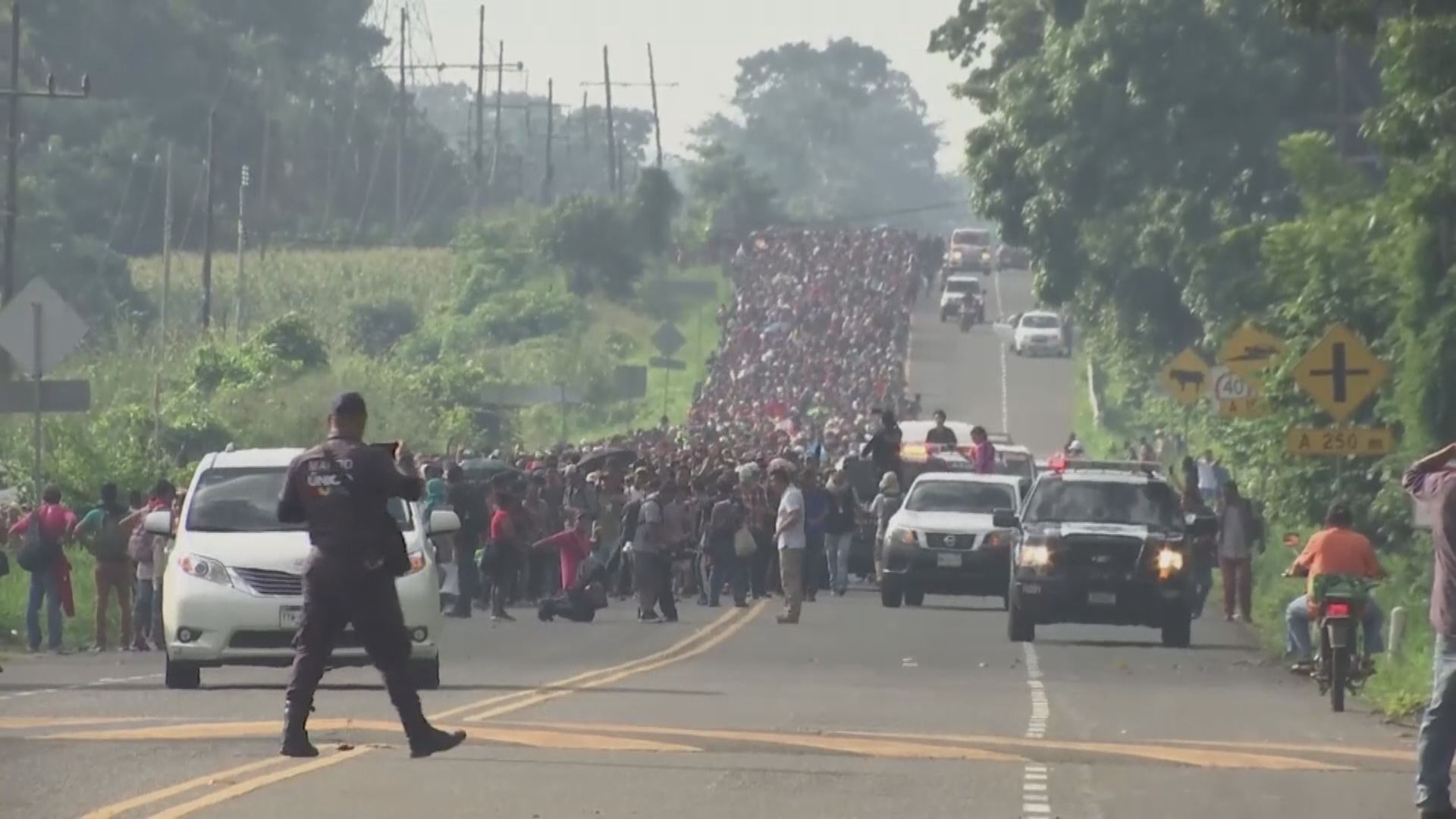 逾五千中美洲難民經墨西哥湧向美國