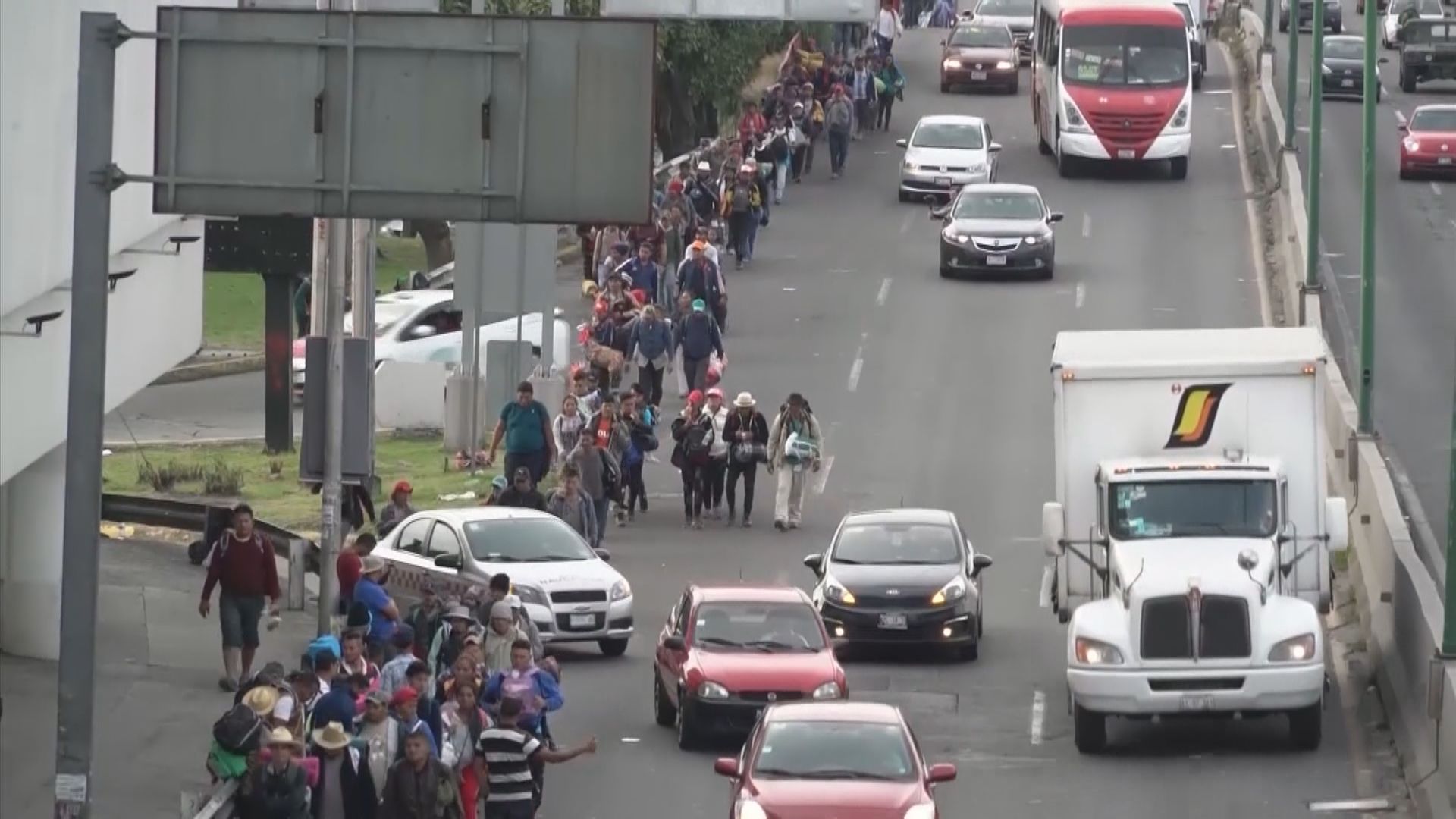 中美洲難民續前往美國尋求庇護