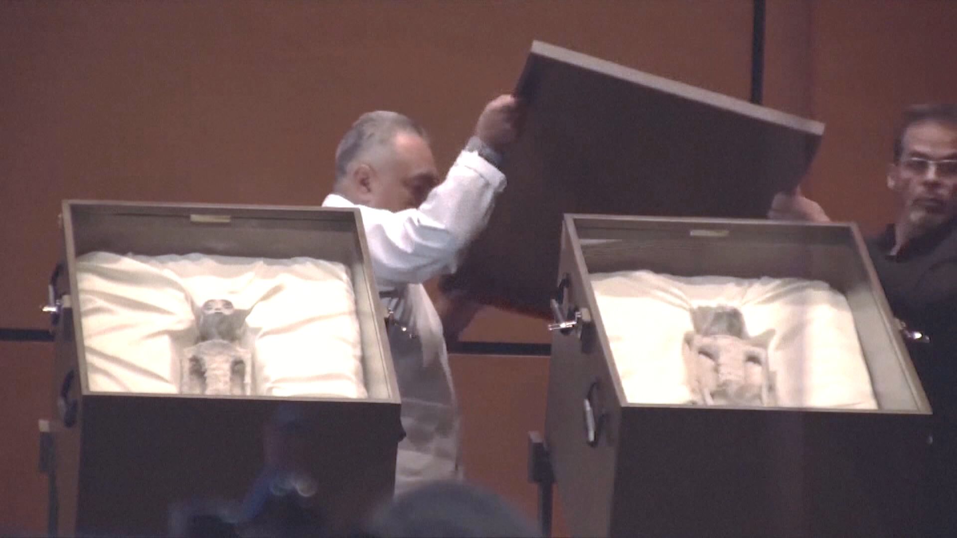 墨西哥國會展示疑似外星人遺骸