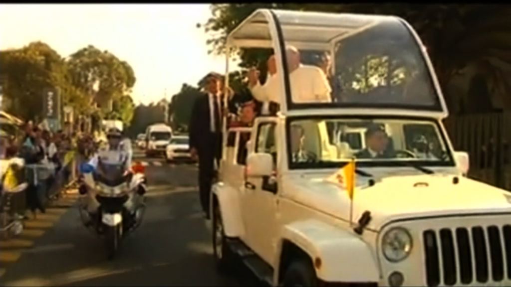 教宗方濟各前往兒童醫院探訪