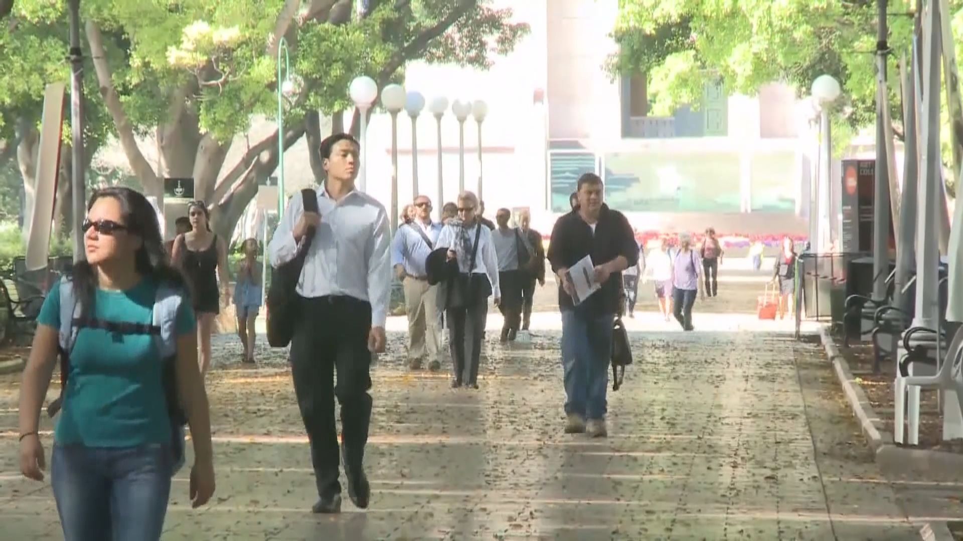 專家：限新移民居大城市干預市場機制