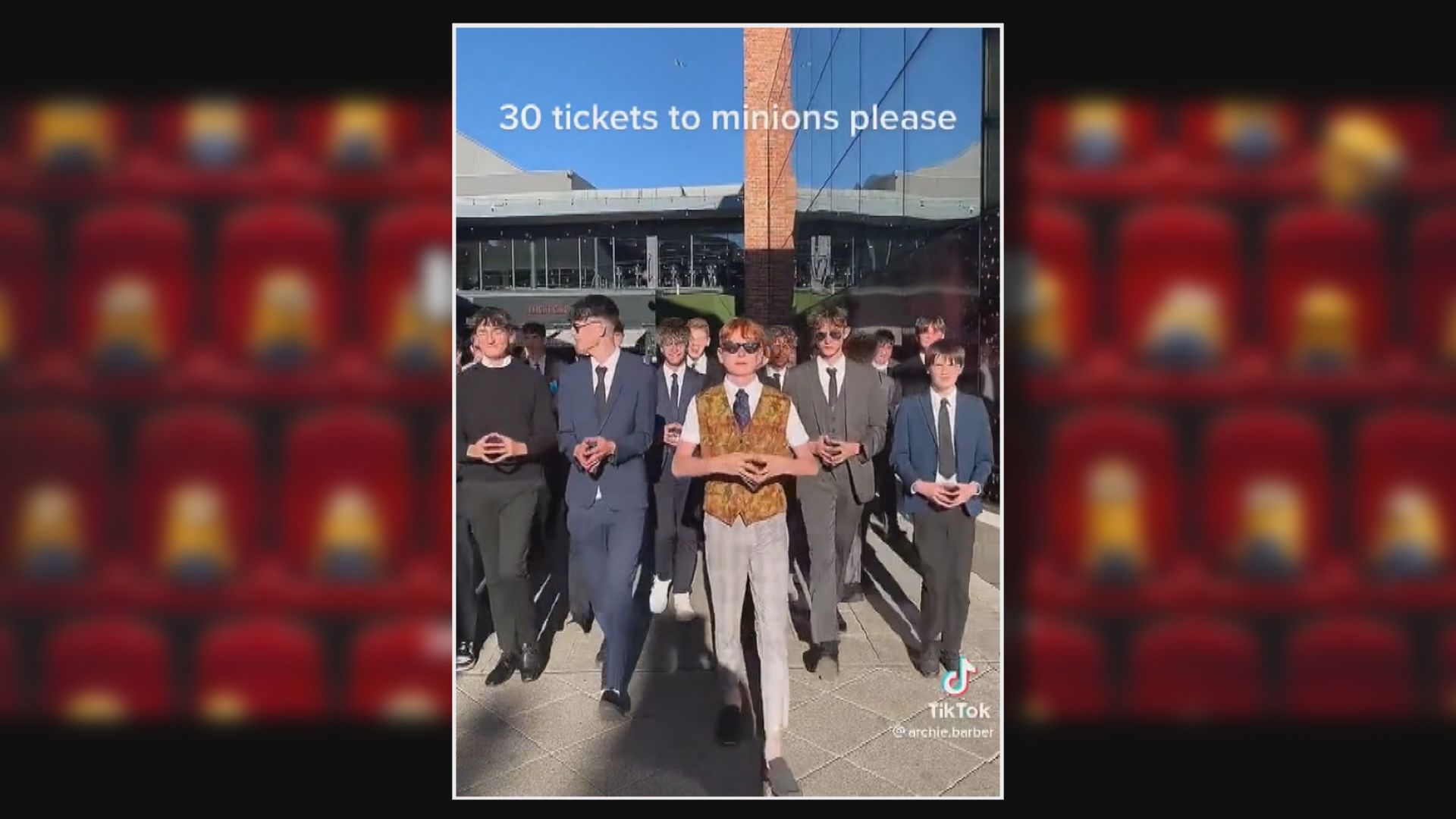 英國有戲院禁穿西裝青少年入場看《迷你兵團2》