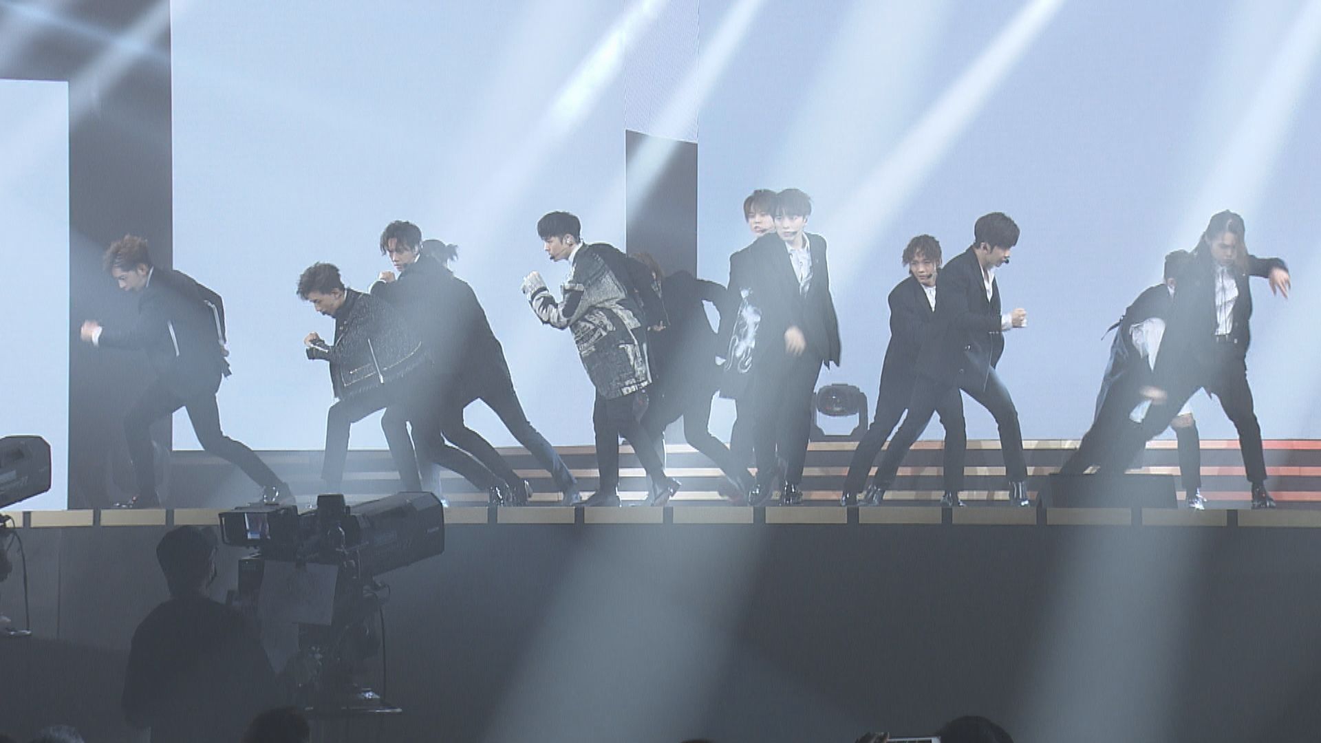 MIRROR演唱會門票採實名制公開發售　售票網難登入