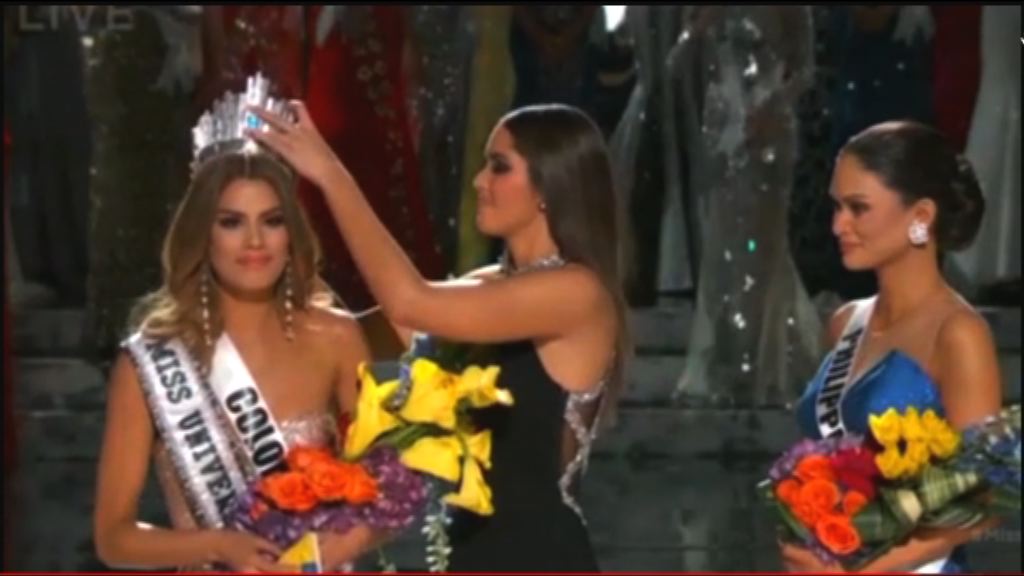 環球小姐選美主持擺烏龍頒錯獎