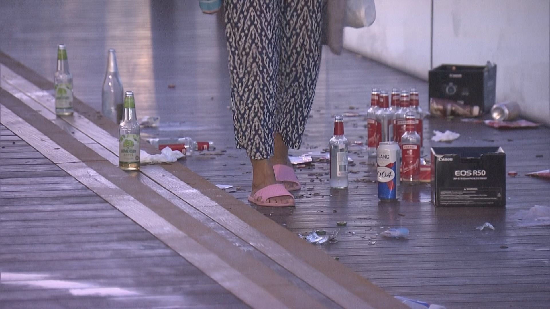 中秋過後觀塘海濱垃圾堆積